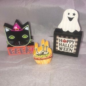Michael’s samples, lot of three Halloween decoration.